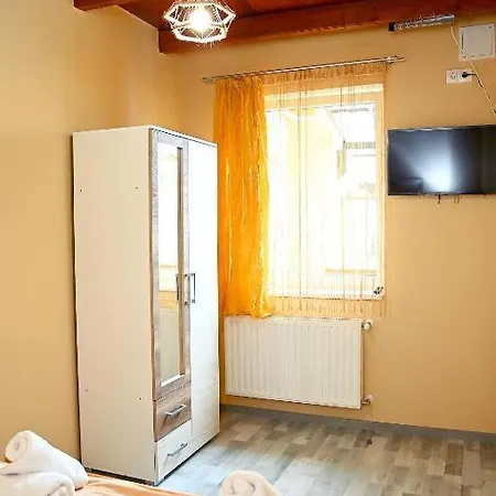 Rejtekhely Apartman Miskolc Exterior photo
