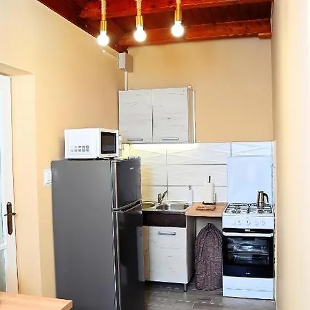 Rejtekhely Apartman Miskolc Exterior photo